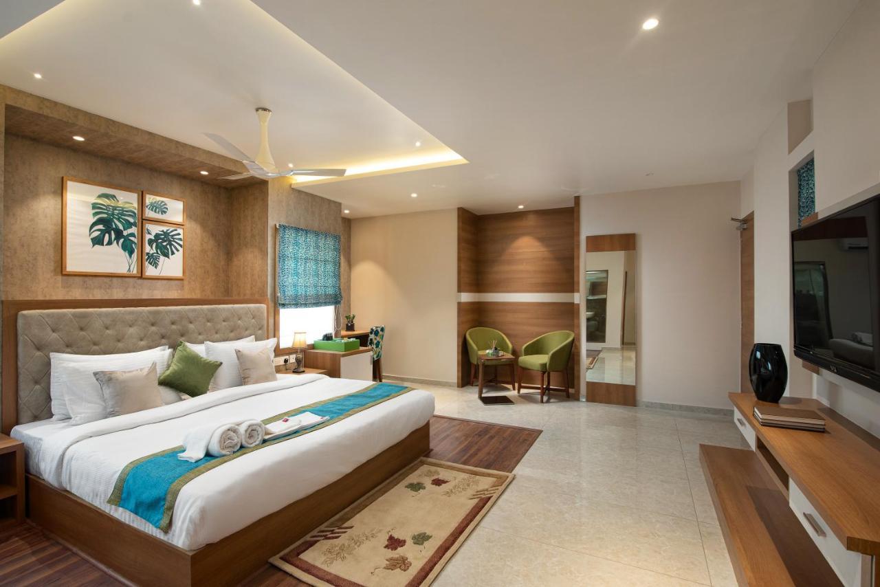 होटल Time Square Boutique & 4*